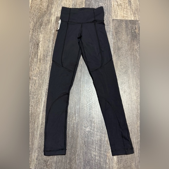 TNA Pants - ARITZIA TNA Life High Rise 7/8 Leggings